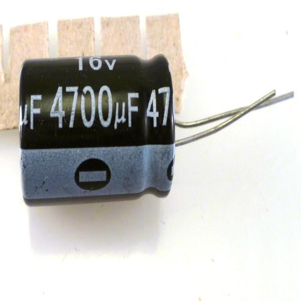 Condensateur 4700uF 16V