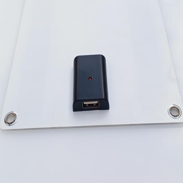 Petit panneau solaire avec port USB